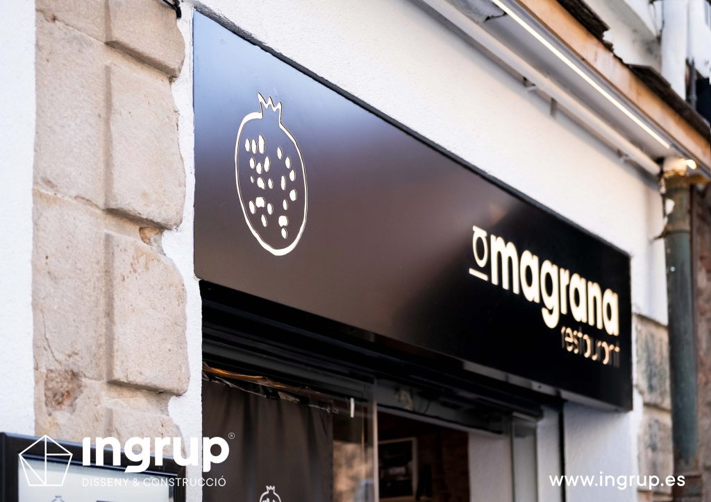 002 la magrana restaurante cuina meditarrania ingrup estudi diseno construccion granollers barcelona obra reforma interiorismo fachada nueva rotulacion cajon luminoso detalle rotulo