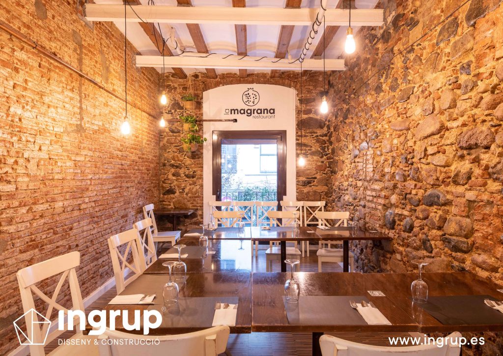 0021 la magrana restaurante cuina meditarrania ingrup estudi diseno construccion granollers barcelona obra reforma interiorismo comedor segundo piso detalle decoracion vinilo de corte