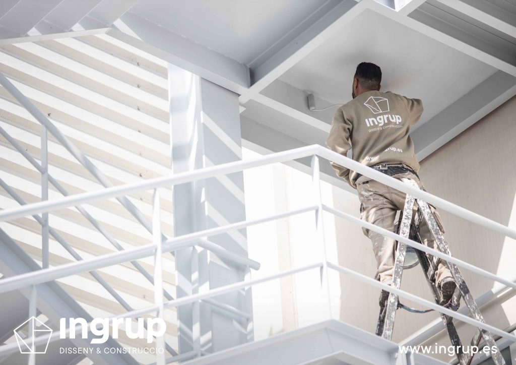 003 kh7 mantenimiento empresas comunidades retail pintura industrial ingrup estudi diseno construccion