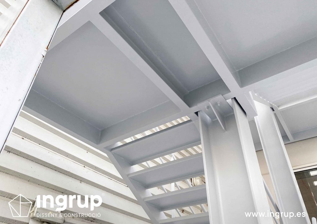 004 kh7 mantenimiento empresas comunidades retail pintura industrial ingrup estudi diseno construccion detalle acabado final