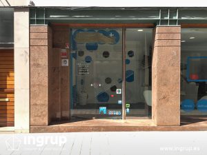 01 estado antigua entrada local comercial gimnasio cristalera ingrup estudi retail rotulacion