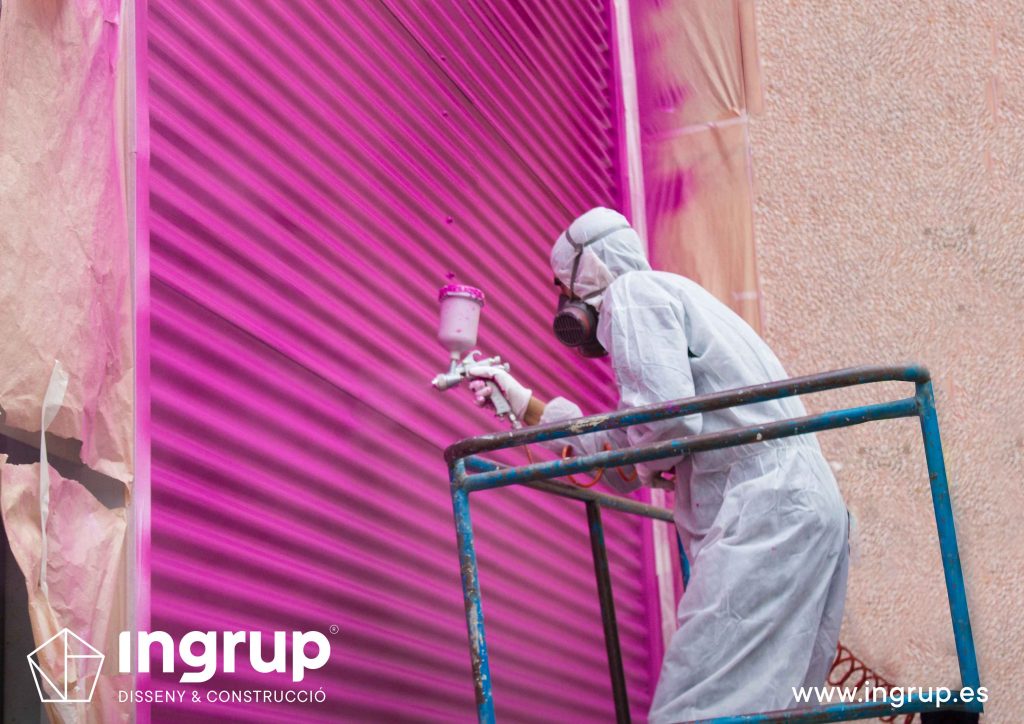 pintura-industrial-locales-comerciales-naves-industriales-fachadas-trabajos-en-altura-ingrup-estudi-diseno-construccion-retail-granollers-barcelona