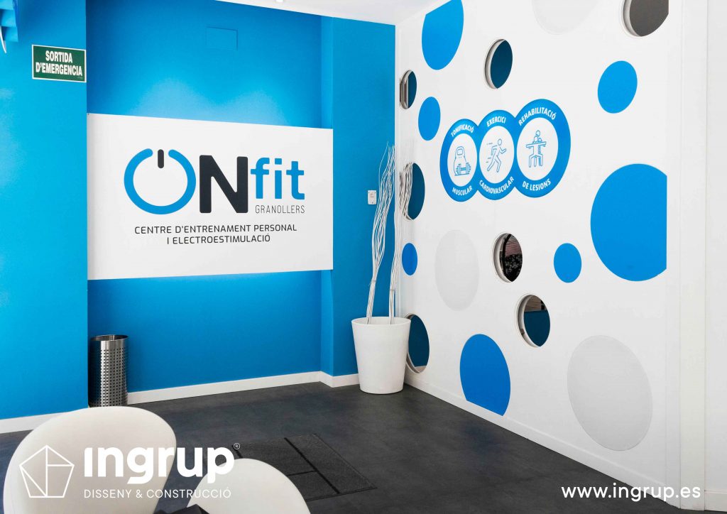 03 rotulacion interior local comercial gimnasio ingrup estudi diseno construcion granollers barcelona vinilo impresion corte aplicacion marca logotipo instalacion