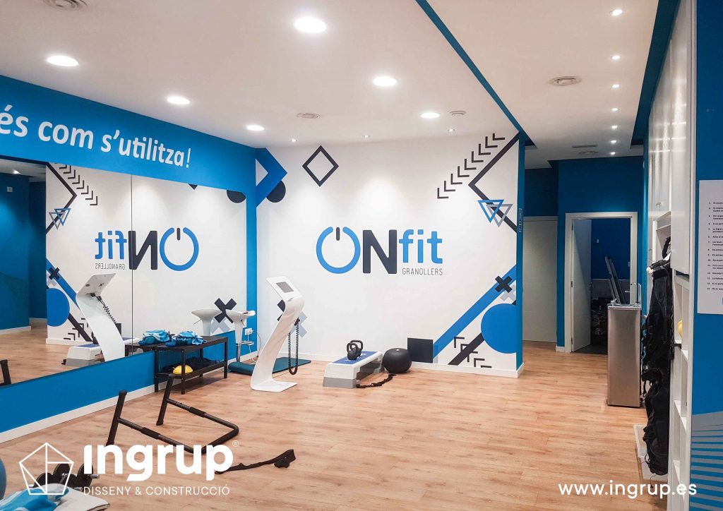 09 rotulacion sala entrenamiento local comercial gimnasio ingrup estudi diseno construcion granollers barcelona vinilo mural impresion corte transparente rotulo pared instalacion