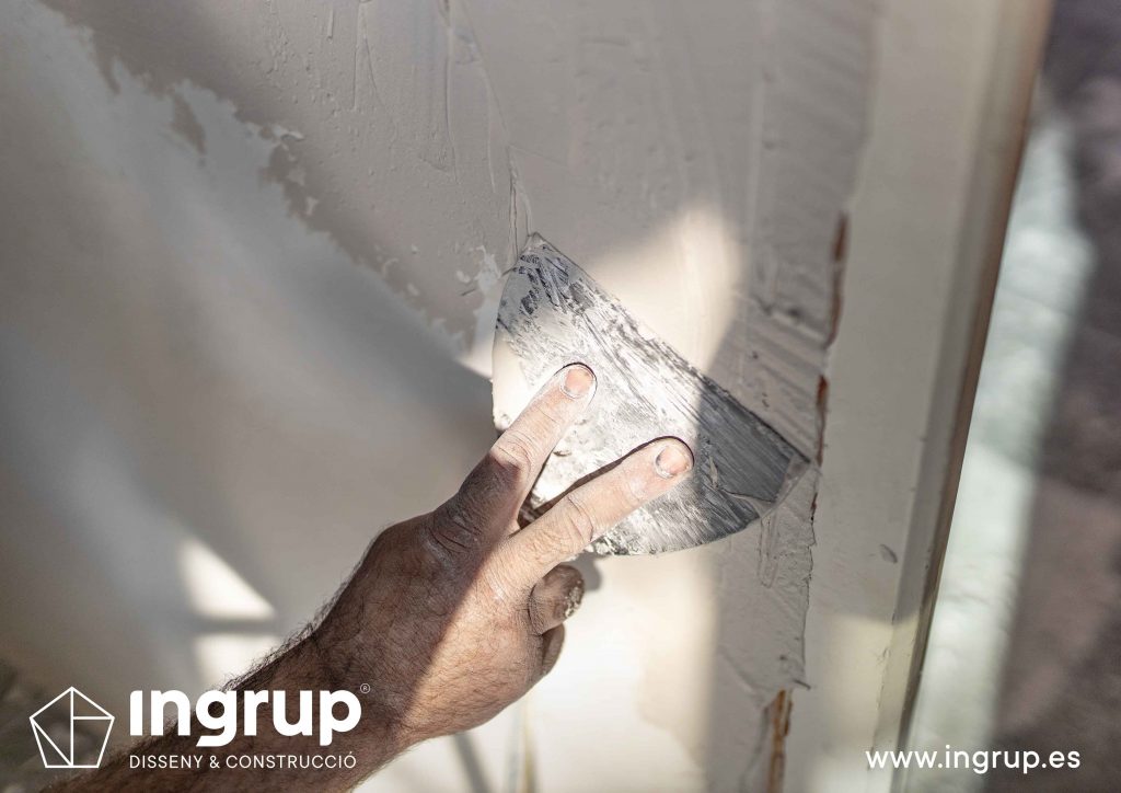10 obra reforma piso vivienda ingrup estudi diseno construccion operario alisado paredes pladur detalle