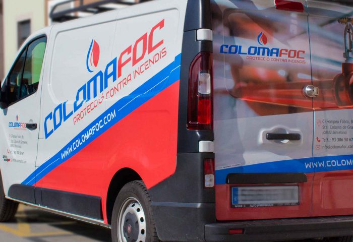 20 rotulacion slider ingrup estudi diseno construccion retail granollers barcelona corporeas vinilos led retroiluminacion cajon luminoso madera pvc metacrilato rotulos