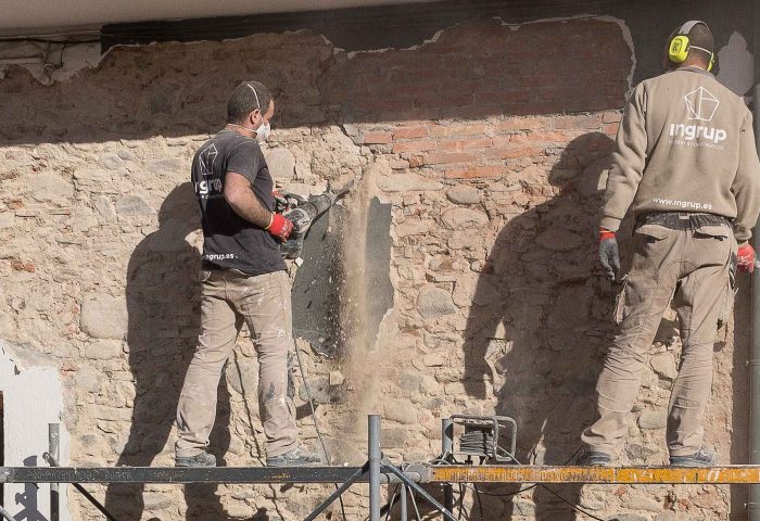 43 servicios pintura pladur derribos carpinteria madera aluminio revestimientos instalaciones ingrup estudi diseno construccion retail granollers barcelona