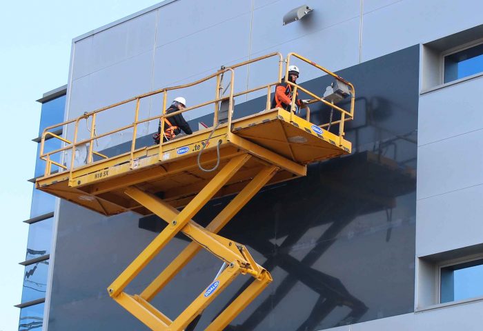 51 slider mantenimientos comunidades empresas naves industriales hosteleria restaurantes ingrup estudi diseno construccion retail granollers barcelona