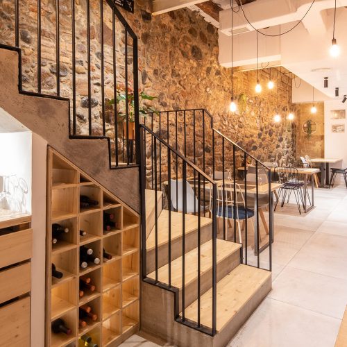 comedor principal restuarante la magrana granollers obra reforma diseno construccion ingrup estudi botellero vino proyecto a medida llaves en mano