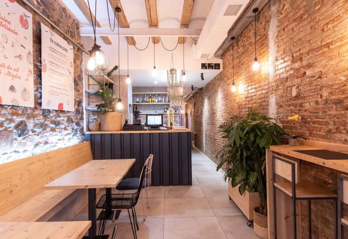 entrada restaurante la magrana granollers obra reforma diseno construccion ingrup estudi botellero vino proyecto a medida llaves en mano