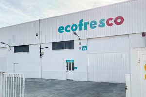 portada rotulacion nave industrial ecofresco ingrup estudi granollers retail pintura mantenimiento letras corporeas logotipo