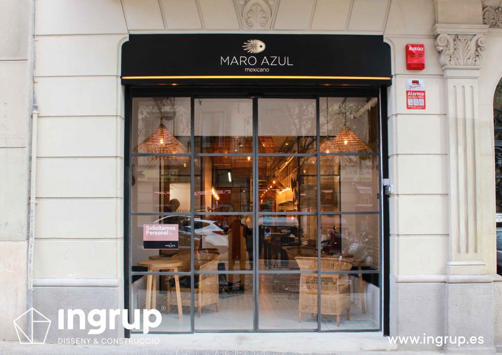 01 rotulación exterior fachada restaurante maro azul rotulo cajon luminoso led a medida instalacion ingrup estudi diseno construccion retail granollers barcelona