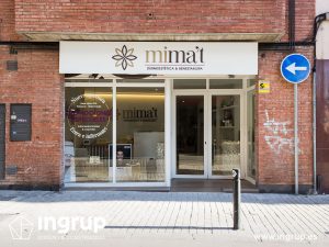 02 despues fachada nueva dermoestetica cajon luminoso letras corporeas pintura ingrup estudi diseno construccion retail rotulacion interiorismo granollers barcelona