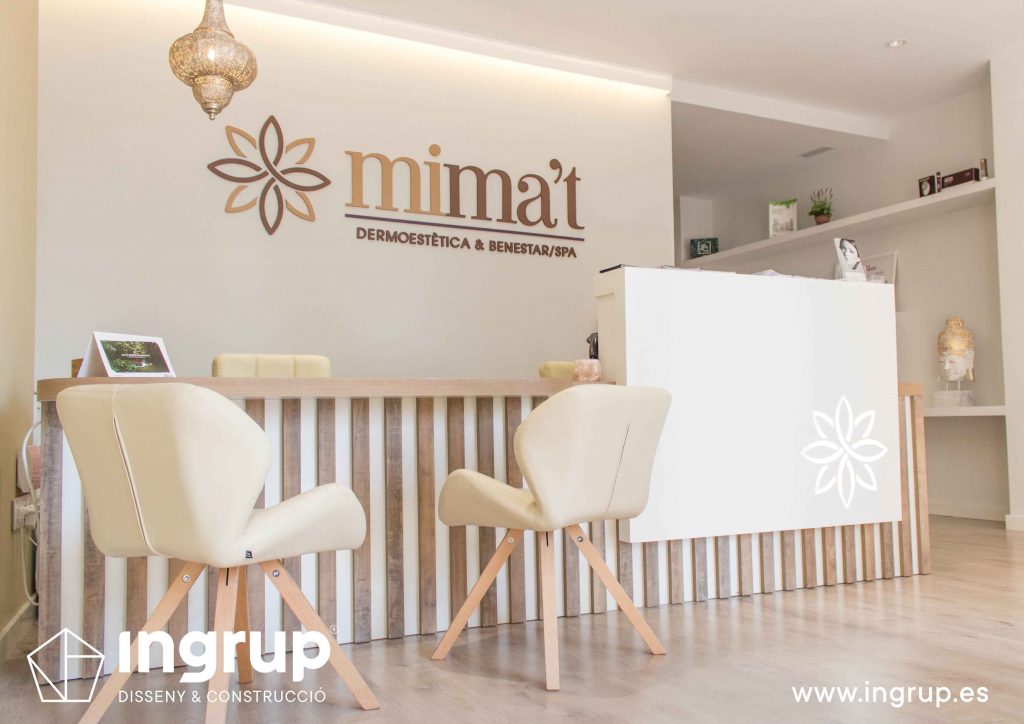 03 recepción mimat dermoestetica interiorismo comercial mobiliario rotulacion letras corporeas pvc mostrador pintura decorativa iluminacion ingrup estudi diseno construccion retail granollers barcelona