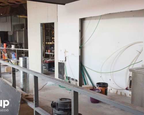 05 contruccion de tabique en pladur almacen restaurante ohtapa ingrup estudi diseno construccion granollers barcelona obra reforma barra