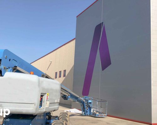 06 rotulación nave industrial aluminera torre vinilo gran formato impreso ingrup estudi diseno construccion retail granollers barcelona