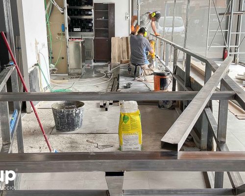 07 construccion nueva barra restaurante ohtapa ingrup estudi granollers barcelona obra reforma estructura de acero soldadura uniones