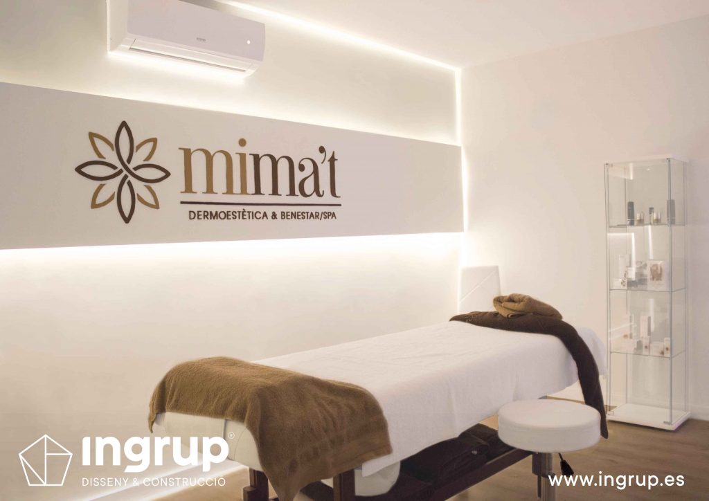 08 sala masajes mimat dermoestetica rotulación interior panel retroiluminado led letras corporeas pvc camilla ingrup estudi diseno construccion retail granollers barcelona