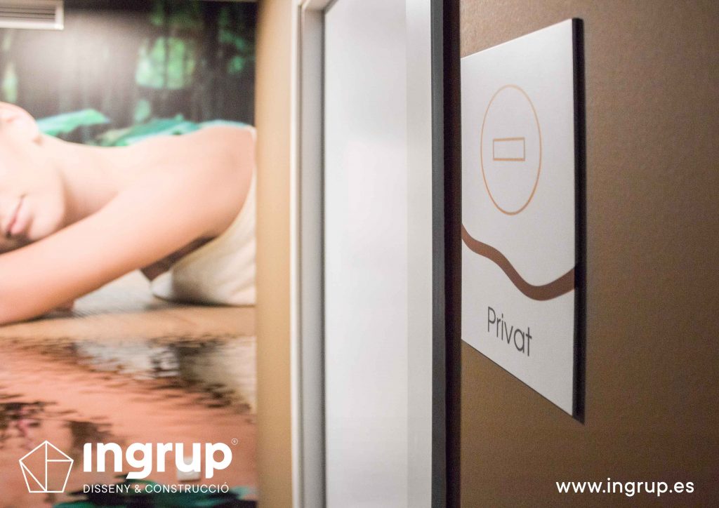 13 detalle rotulación señaletica vinilo