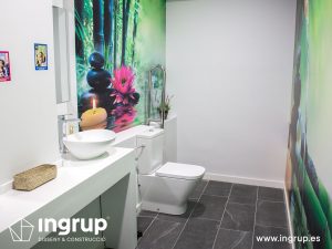 14 nuevo baño colocacion pavimento gres ceramico antideslizante vinilo decorativo lavamanos griferia ingrup estudi diseno construccion retail rotulacion interiorismo granollers barcelona