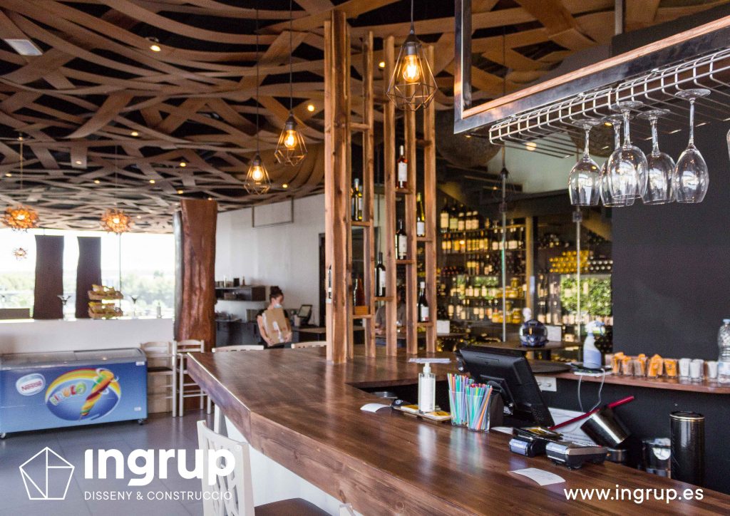 15 zona entrada y barra restuarante ohtapa ingrup estudi diseno construccion obra reforma granollers barcelona