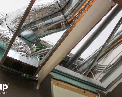 16 tubos aire climatización flotarium salas dermoestetica techo continuo pladur ingrup estudi estudio diseno construccion retail rotulacion granollers barcelona interiorismo
