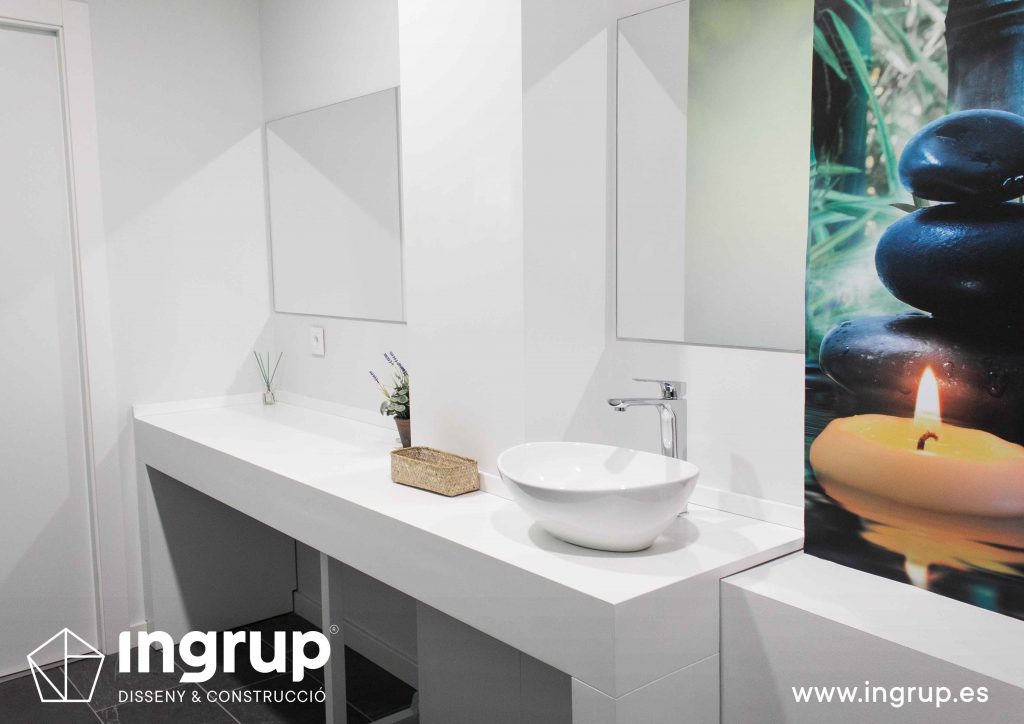 18 mueble lavamanos bano wc lavabo espejos a medida vinilo decorativo ingrup estudi diseno construccion retail granollers barcelona