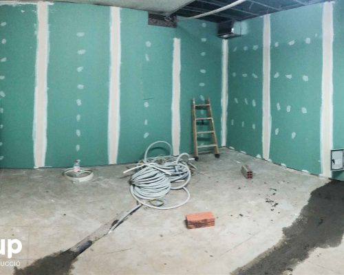 19 colocacion instalacion pladur hidrofugo flotarium desague ingrup estudi estudio diseno construccion retail rotulacion granollers barcelona interiorismo