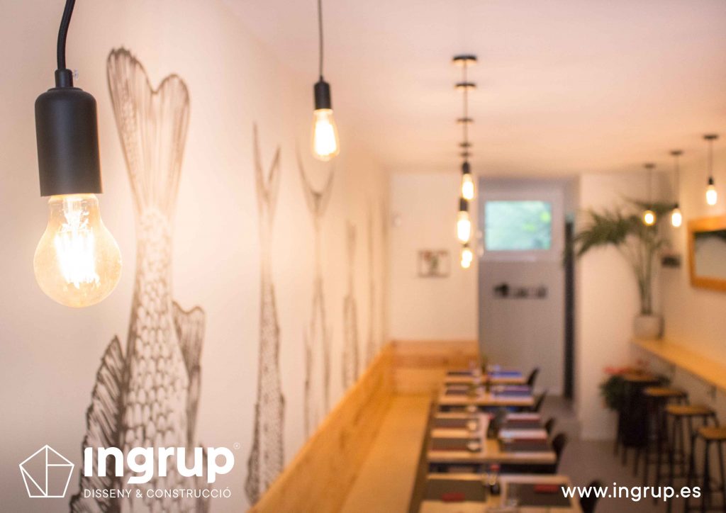 017 detalle iluminacion bombilla led decoracion salon restaurante reforma obra interiorismo ingrup estudi diseno construccion granollers barcelona