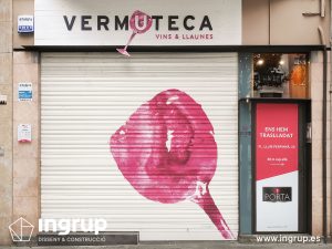 02 nueva entrada rotulacion fabricacion a medida rotulo vinilo decorativo letras corporeas reforma integral local comercial interiorismo 3d ingrup estudi diseno construccion retail granollers barcelona