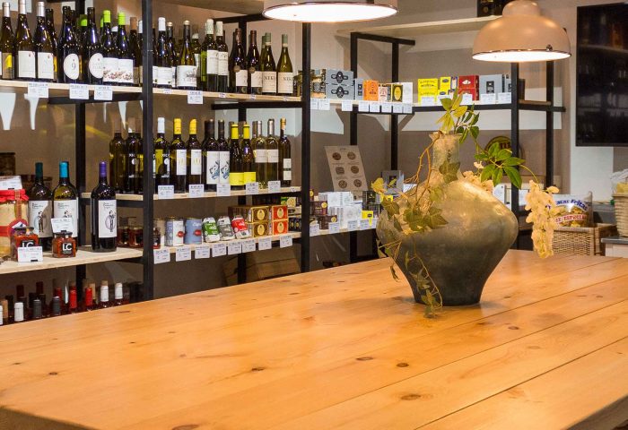 03 sala cata vinos tienda vermuteca reforma integral local comercial vermuteca interiorismo 3d ingrup estudi diseno construccion retail granollers barcelona