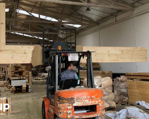 04 sobre barra madera maciza fabricacion a medida reforma integral local comercial vermuteca interiorismo 3d ingrup estudi diseno construccion retail granollers barcelona