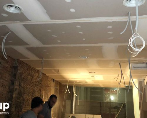 10 techo continuo pladur instalacion reforma integral local comercial vermuteca interiorismo 3d ingrup estudi diseno construccion retail granollers barcelona