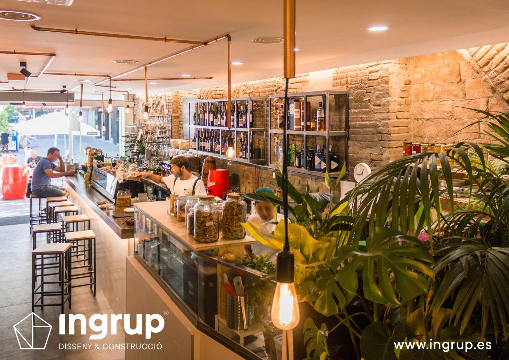 18 vista general planta baja local vermuteca interiorismo ingrup estudio diseno construccion retail granollers barcelona