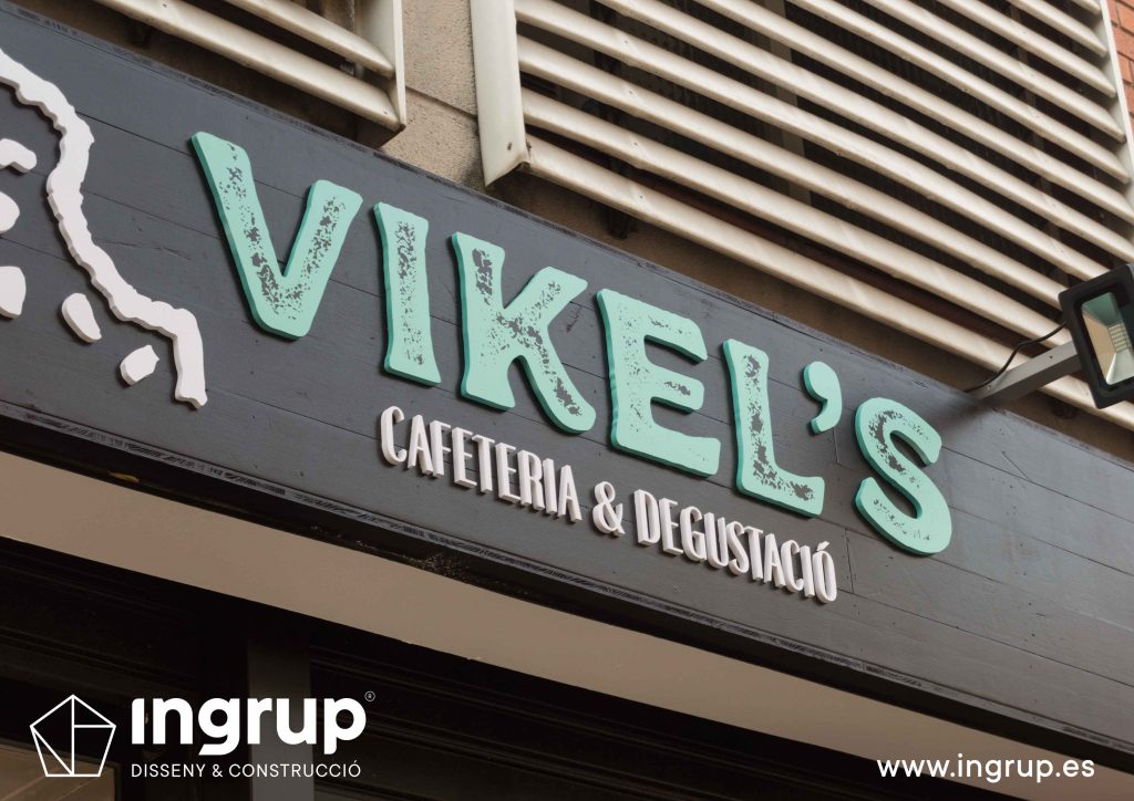 004 detalle rotulo madera letras corporeas focos led rotulacion logotipo ingrup estudi diseno construccion retail granollers barcelona