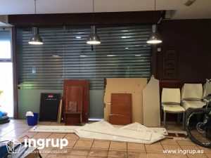 11 cristalera antigua antes reforma integral local comercial ingrup estudi diseno construccion retail granollers barcelona