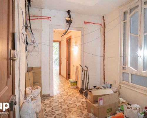 01 entrada proceso obra reforma integral piso barcelona interiorismo ingrup estudio diseno construccion retail granollers barcelona