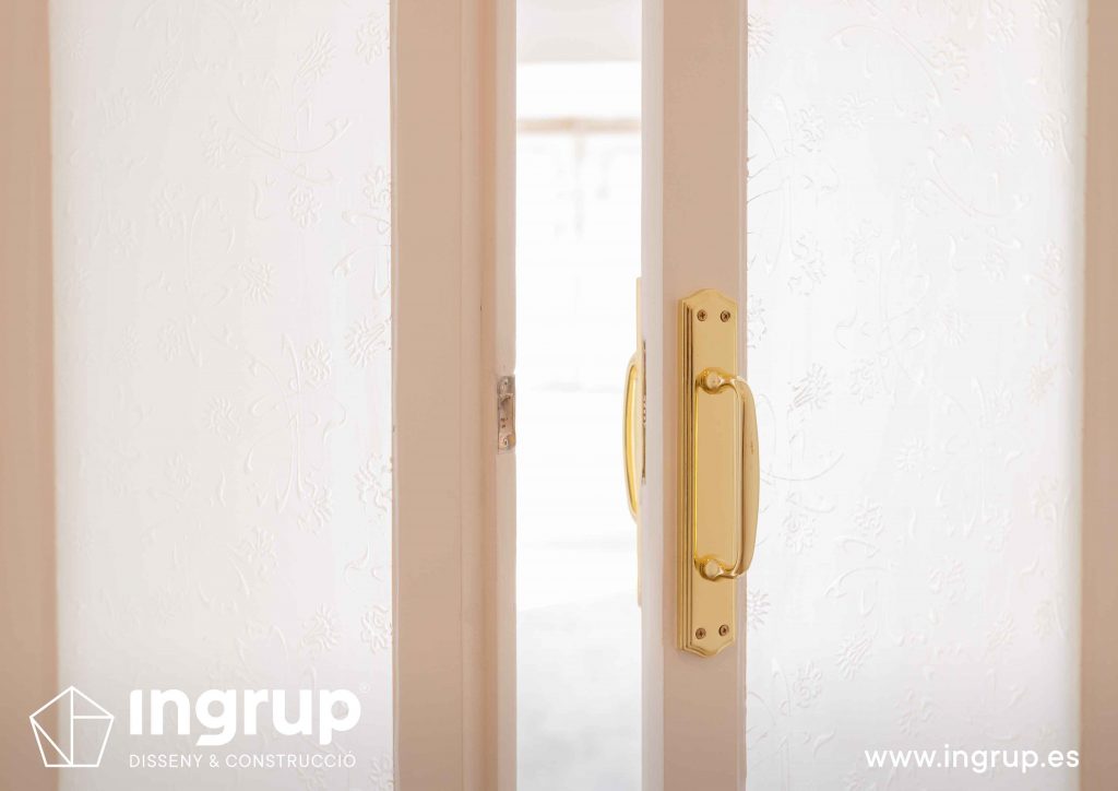 011 detalle acabados reforma integral piso barcelona rehabilitacion pintura parquet pavimento instalacion ingrup estudio diseno construccion retail granollers barcelona