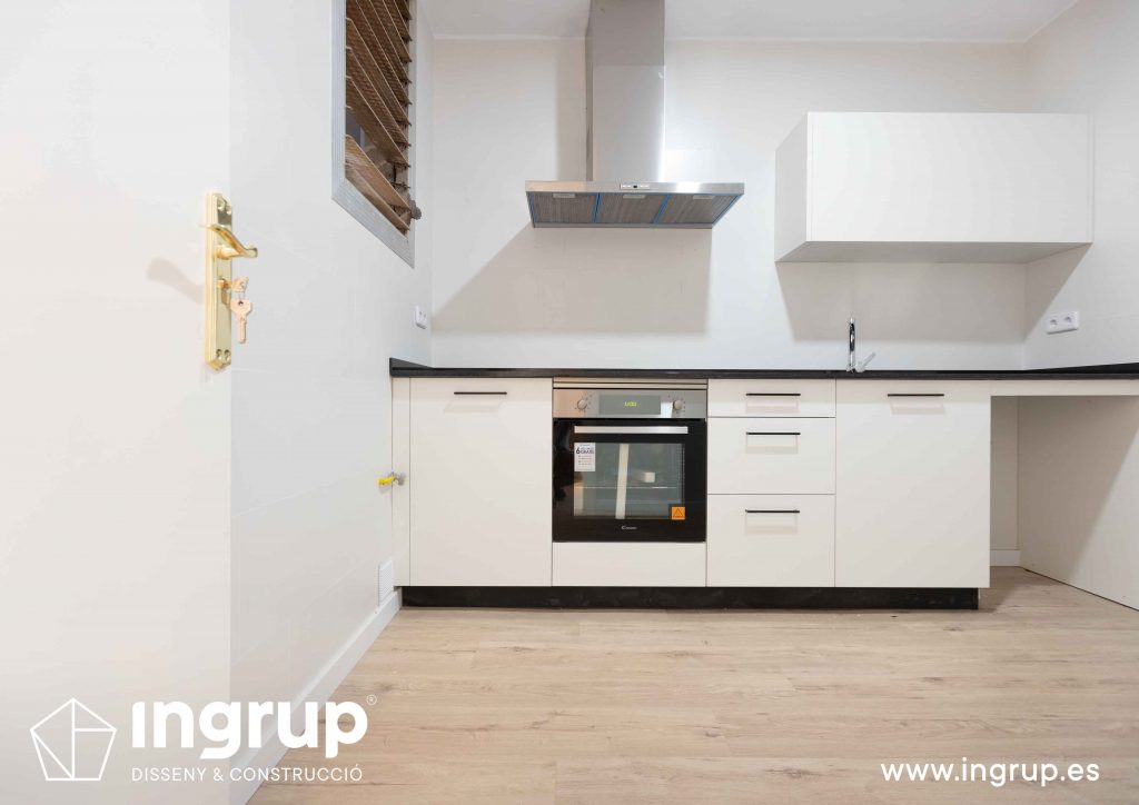 013 cocina rekker reforma integral piso barcelona rehabilitacion pintura parquet pavimento instalacion ingrup estudio diseno construccion retail granollers barcelona