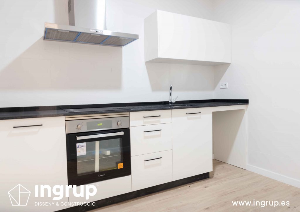 014 cocina rekker a medida reforma integral piso barcelona rehabilitacion pintura parquet pavimento instalacion ingrup estudio diseno construccion retail granollers barcelona