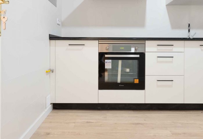 02 reforma integral piso barcelona rehabilitacion instalacion cocina rekker parquet ingrup estudio diseno construccion retail granollers barcelona