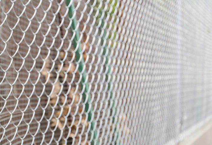 04 slider construcción muro divisor malla torsion operario vivienda particular ingrup estudio diseno construccion retail granollers barcelona