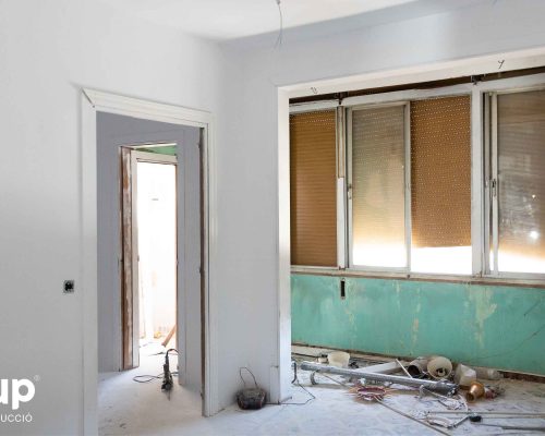 06 comedor pintura molduras puertas proceso obra reforma integral piso barcelona interiorismo ingrup estudio diseno construccion retail granollers barcelona