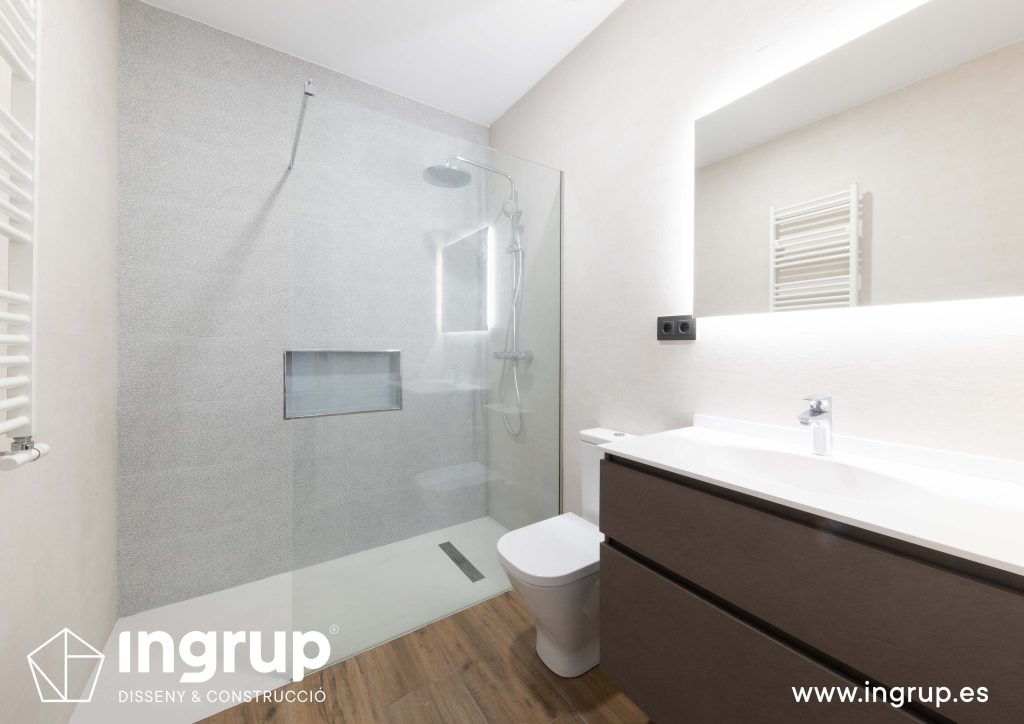obres bany en granollers por ingrup estudio 12